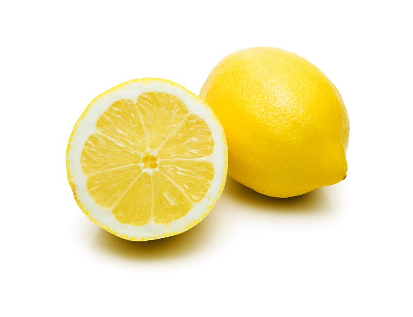 Zitronen erfrischen nicht nur, sondern helfen ebenfalls bei Mückenstiche