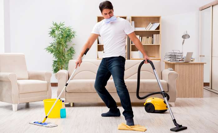 Es gibt vielfältige Tools und Hilfsmittel, mit denen die Hausarbeit leicht von der Hand geht. ( Foto: Adobe Stock - Elnur )