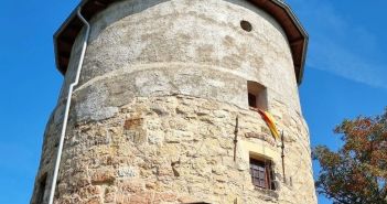 Standesamt Hannover öffnet Lindener Turm für exklusive Juni-Hochzeit (Foto: AdobeStock - TwilightArtPictures - 715007693)