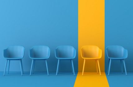 Nach Berufswechsel neue Prämienbewertung bei uniVersa ohne Gesundheitsprüfung (Foto: AdobeStock -  ink drop - 336025107)