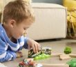 BRIO und Ravensburger präsentieren nun Bluey-Holzeisenbahnset im September (Foto: BRIO AB, Ravensburger Verlag)